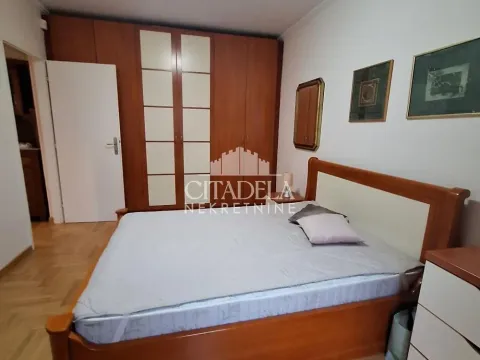 Rent, two bedroom apartment, 60m², Stari Grad, Beograd - image 3