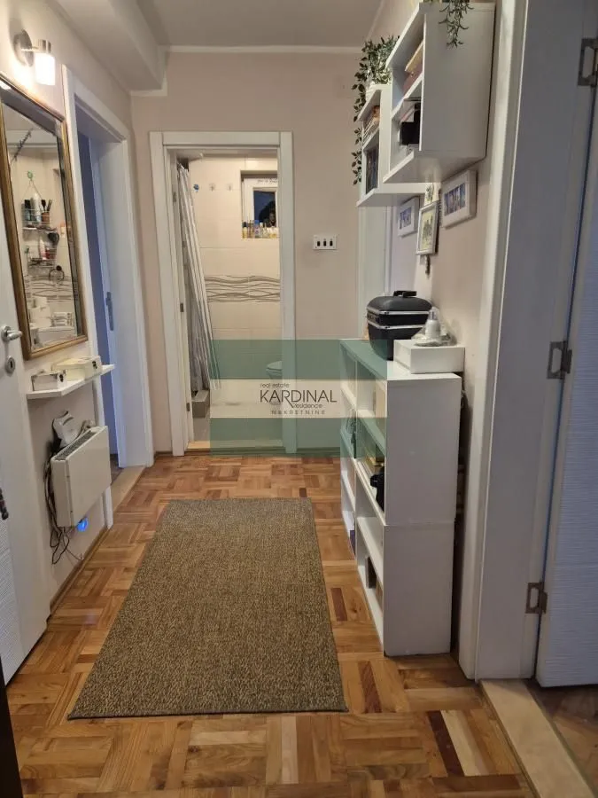 Prodaja, dvosoban stan, 54m², Centar, Ćuprija