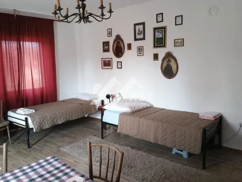Rent, house, 220m², Čenej, Novi Sad Sve Podlokacije - image 3