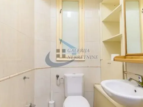 Izdavanje, četvorosoban stan, 104m², Stari Grad, Beograd - image 17
