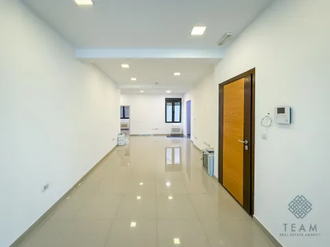 Rent, office space, 255m², Centar, Podgorica - image 11
