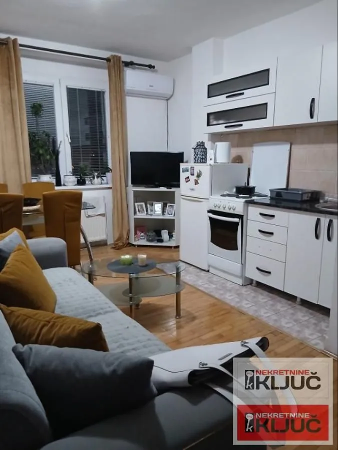 Prodaja, dvosoban stan, 46m², Grbavica, Novi Sad Sve Podlokacije