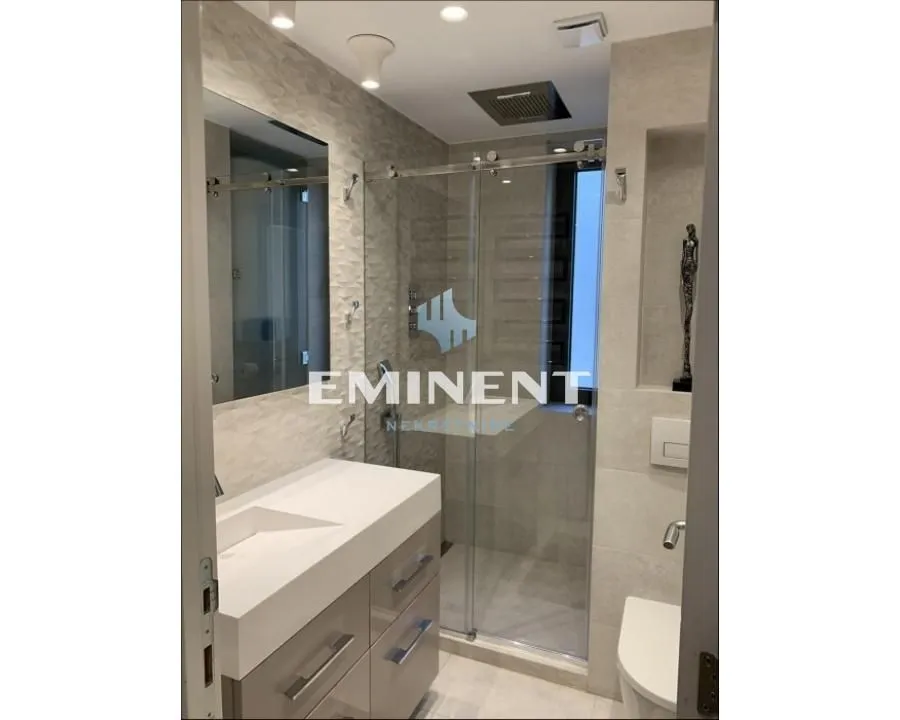 Izdavanje, trosoban stan, 93m², Stari Grad, Beograd