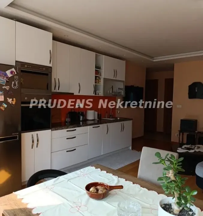 Prodaja, dvosoban stan, 62m², Savski Venac, Beograd