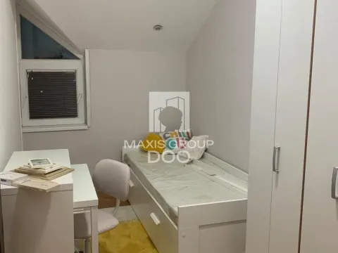 Rent, two bedroom apartment, 64m², Južni Bulevar, Vračar Sve Podlokacije - image 3