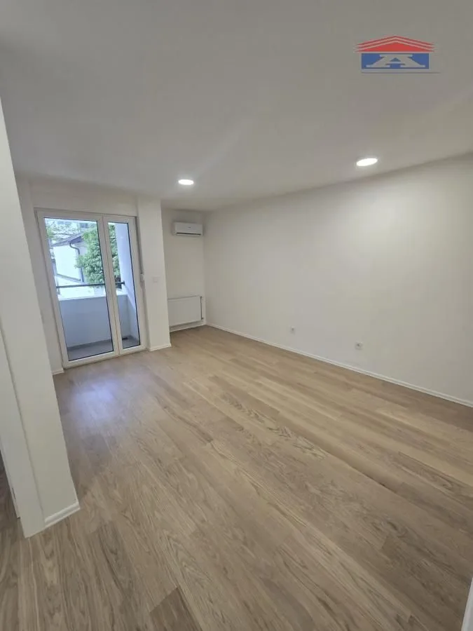 Izdavanje, dvosoban stan, 42m², Podbara, Novi Sad Sve Podlokacije