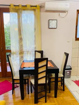 Izdavanje, jednosoban stan, 50m², Zagorič, Podgorica - image 9