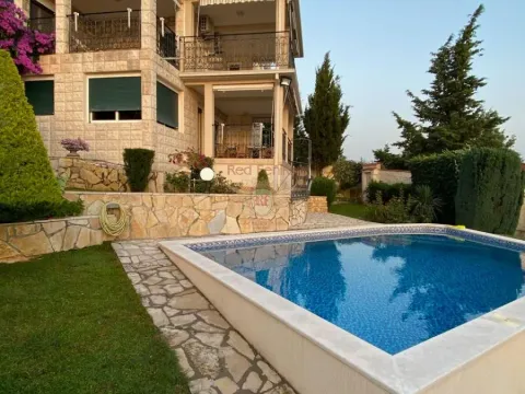 Prodaja, kuća, 332m², Bar, Crna Gora