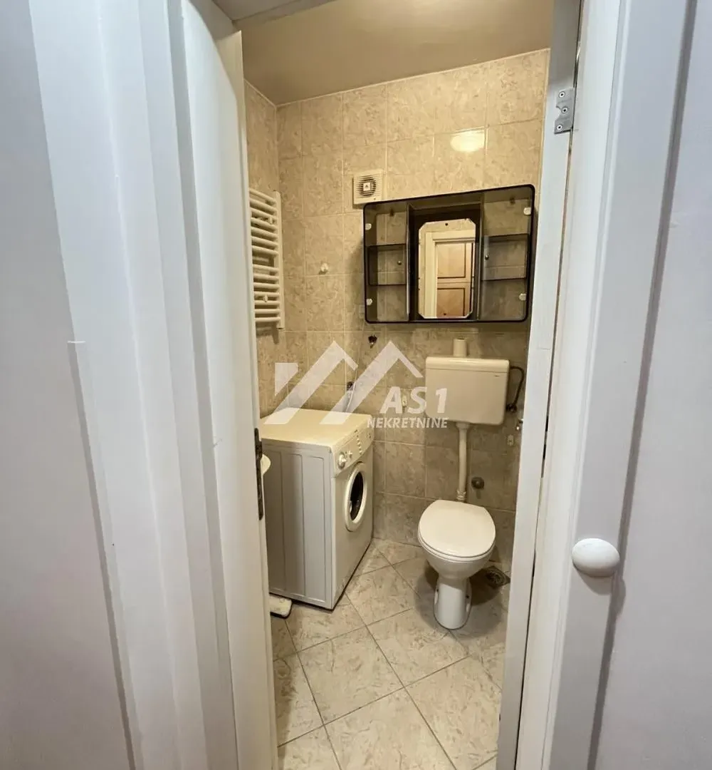 Izdavanje, jednosoban stan, 40m², Sajam, Novi Sad Sve Podlokacije