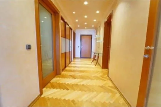 Prodaja, petosoban stan, 355m², Preko Morače, Podgorica