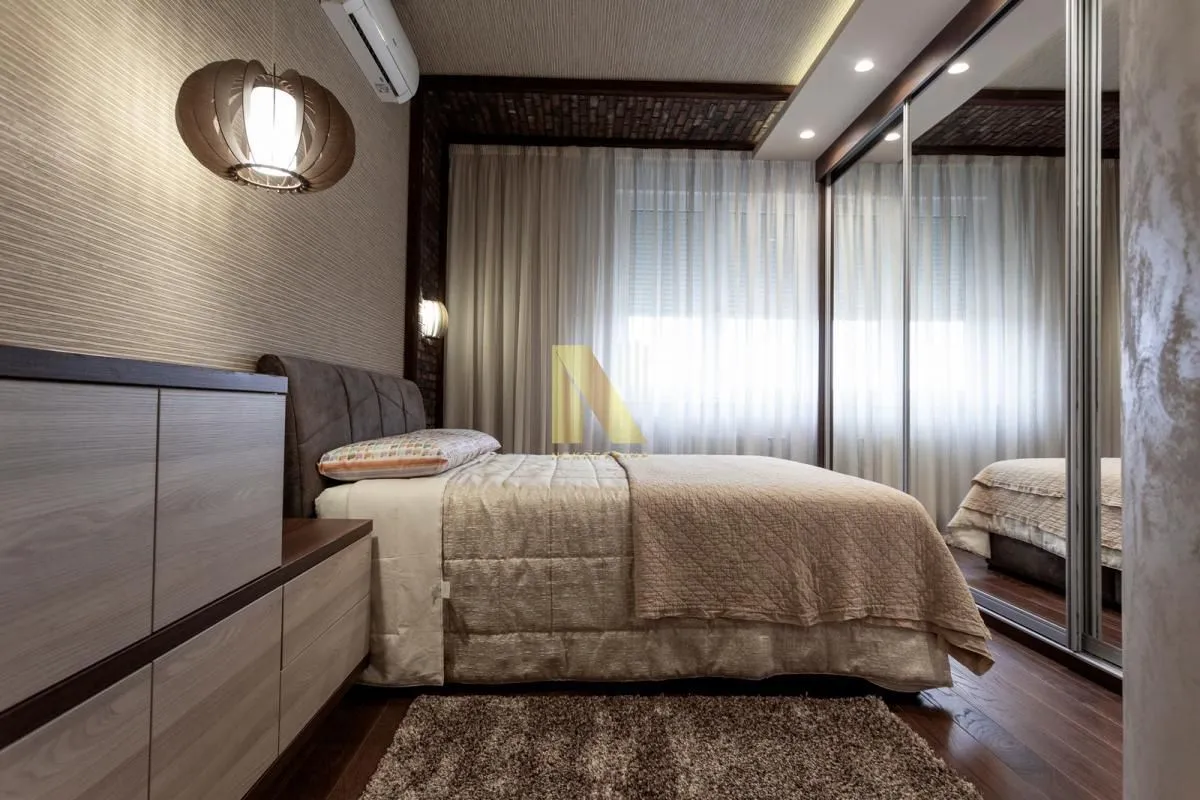 Izdavanje, četvorosoban stan, 125m², Sajmište, Novi Sad