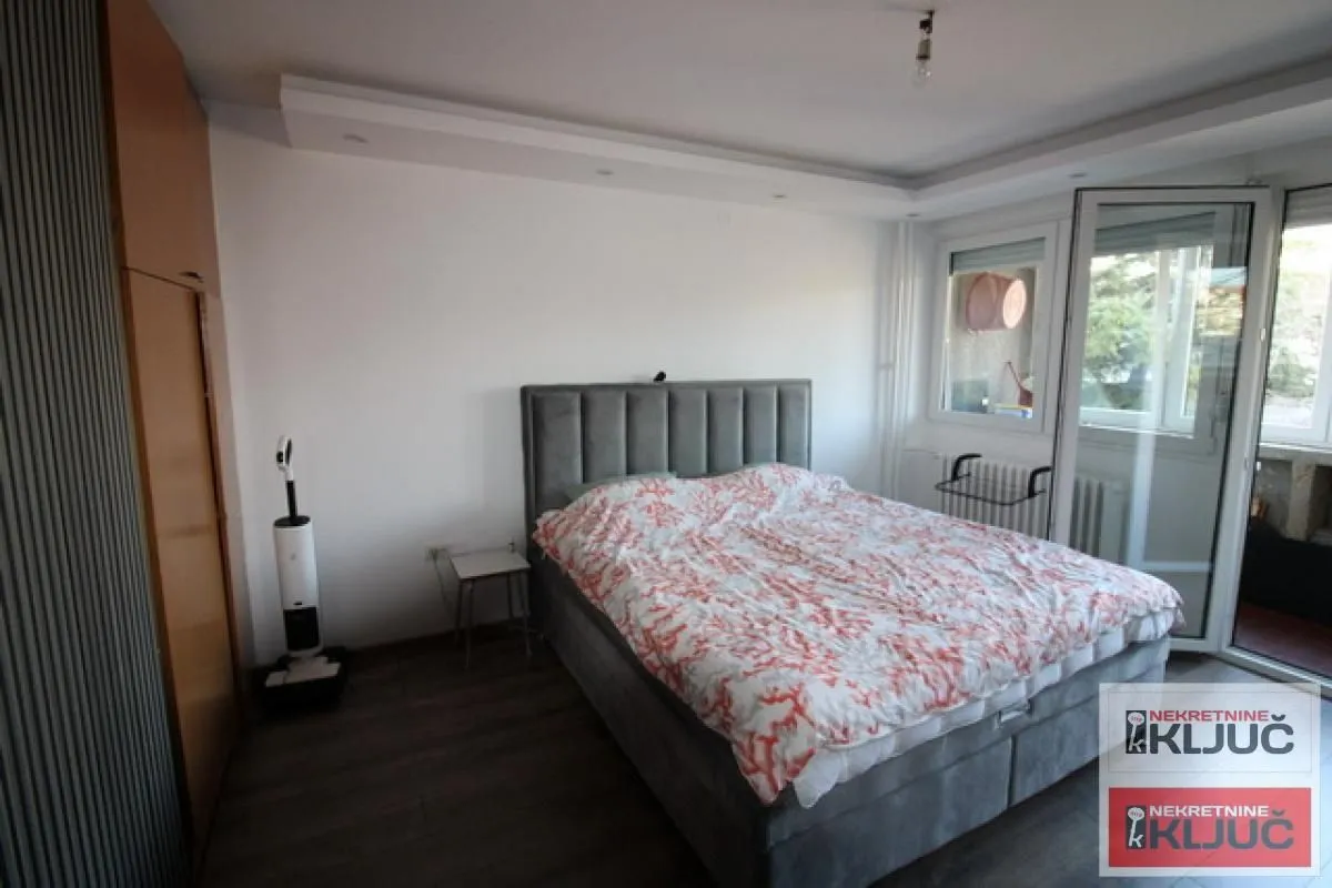 Prodaja, dvosoban stan, 63m², Bulevar Oslobodjenja, Novi Sad Sve Podlokacije