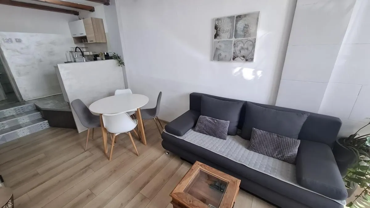 Prodaja, dvosoban stan, 50m², Rotkvarija, Novi Sad Sve Podlokacije