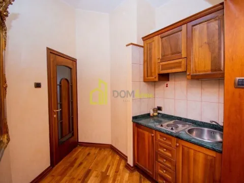 Izdavanje, kuća, 750m², Gorica C, Podgorica - image 30