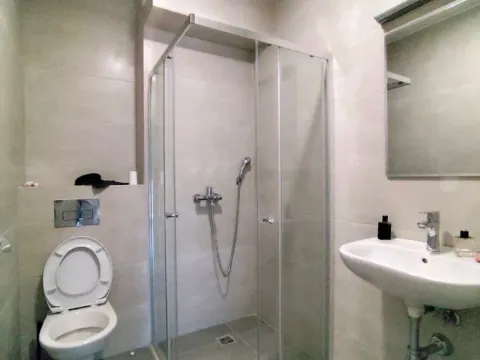 Izdavanje, dvosoban stan, 103m², Ljubović, Podgorica - image 9