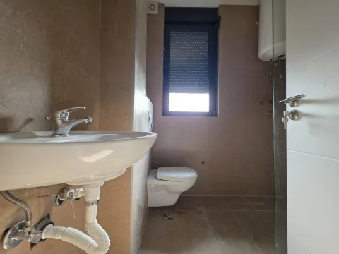 Rent, apartment, 64m², Tološi, Podgorica - image 13