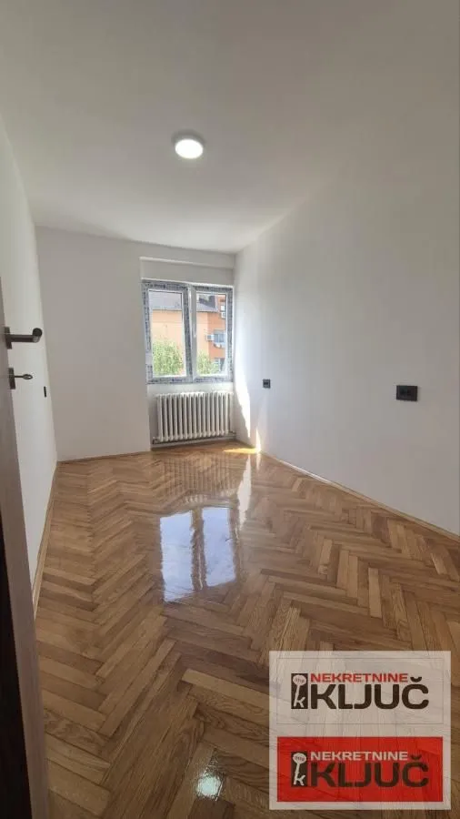 Prodaja, trosoban stan, 58m², Cara Dušana, Novi Sad Sve Podlokacije