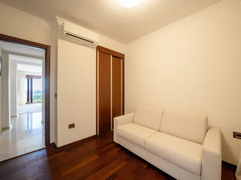 Sale, three bedroom apartment, 86m², Petrovac, Budva - image 17