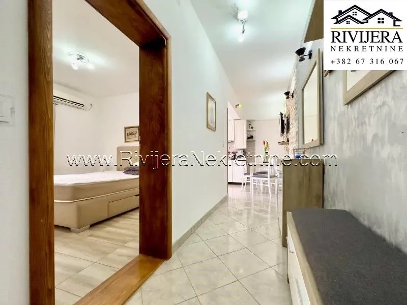 Sale, house, 370m², Đuraševići, Tivat