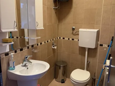 Izdavanje, poslovni prostor, 27m², Centar, Kragujevac - image 5