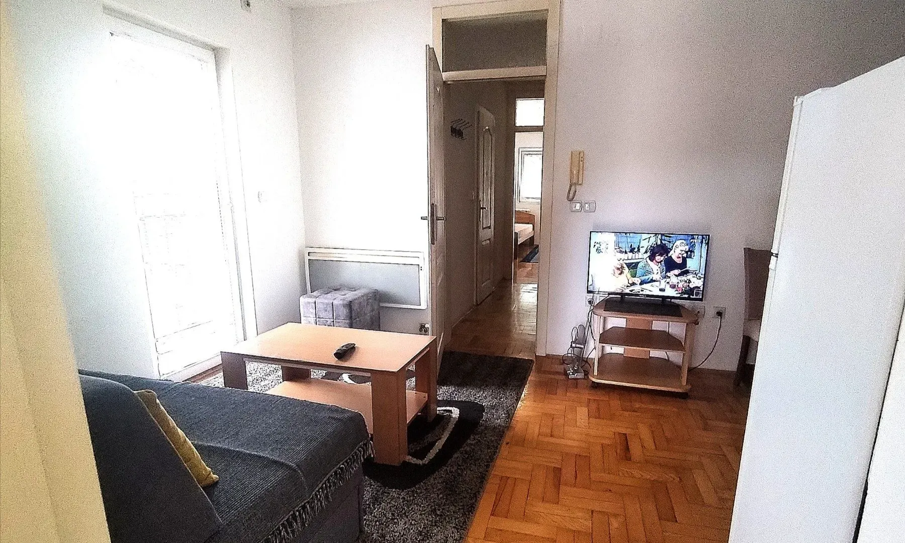 Rent, two bedroom apartment, 50m², Kanarevo Brdo, Beograd