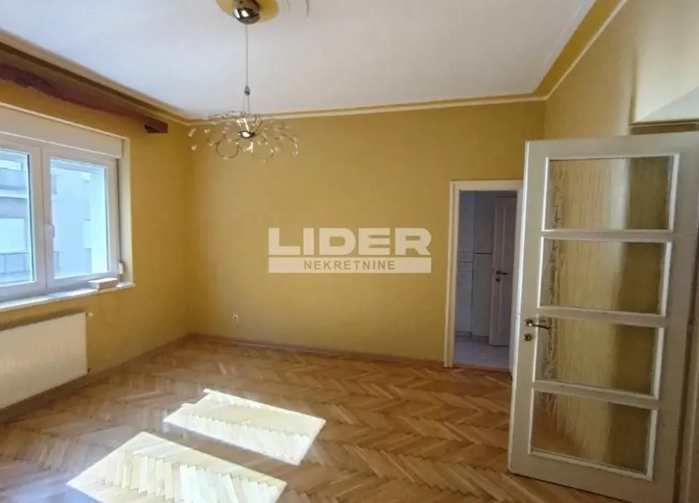 Izdavanje, trosoban stan, 90m², Vračar Sve Podlokacije, Beograd