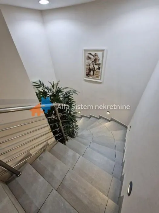 Rent, office space, 216m², Stari Grad, Beograd