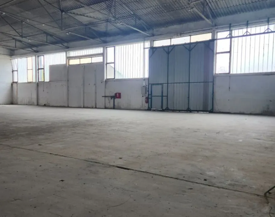 Izdavanje, poslovni prostor, 2180m², Radna Zona Sever 1, Novi Sad Sve Podlokacije