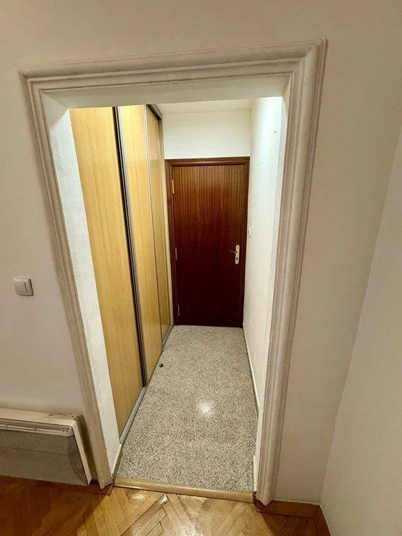 Izdavanje, dvosoban stan, 70m², Zabjelo, Podgorica