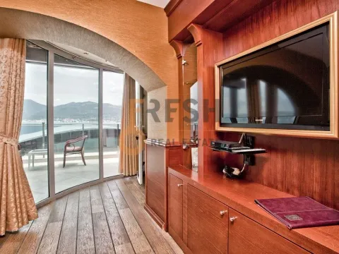 Prodaja, ugostiteljski objekat, 400m², Tivat, Crna Gora - image 2