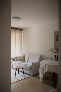 Sale, one bedroom apartment, 48m², Bečići, Budva - image 12