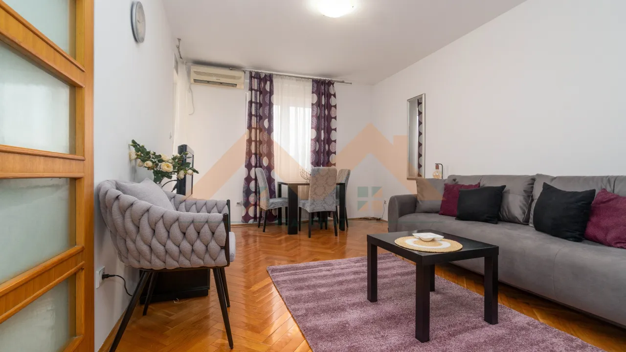 Izdavanje, jednosoban stan, 45m², Stari Aerodrom, Podgorica
