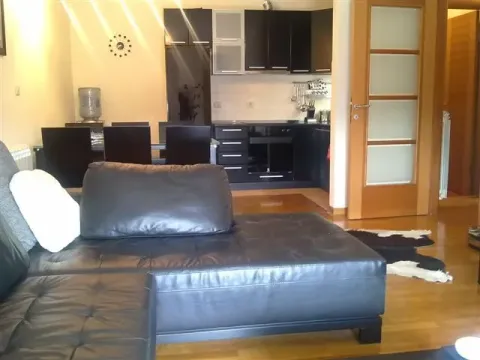 Prodaja, dvosoban stan, 70m², Preko Morače, Podgorica - image 2