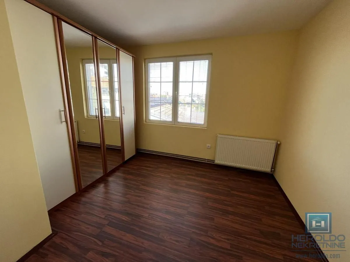 Prodaja, kuća, 400m², Centar, Jagodina