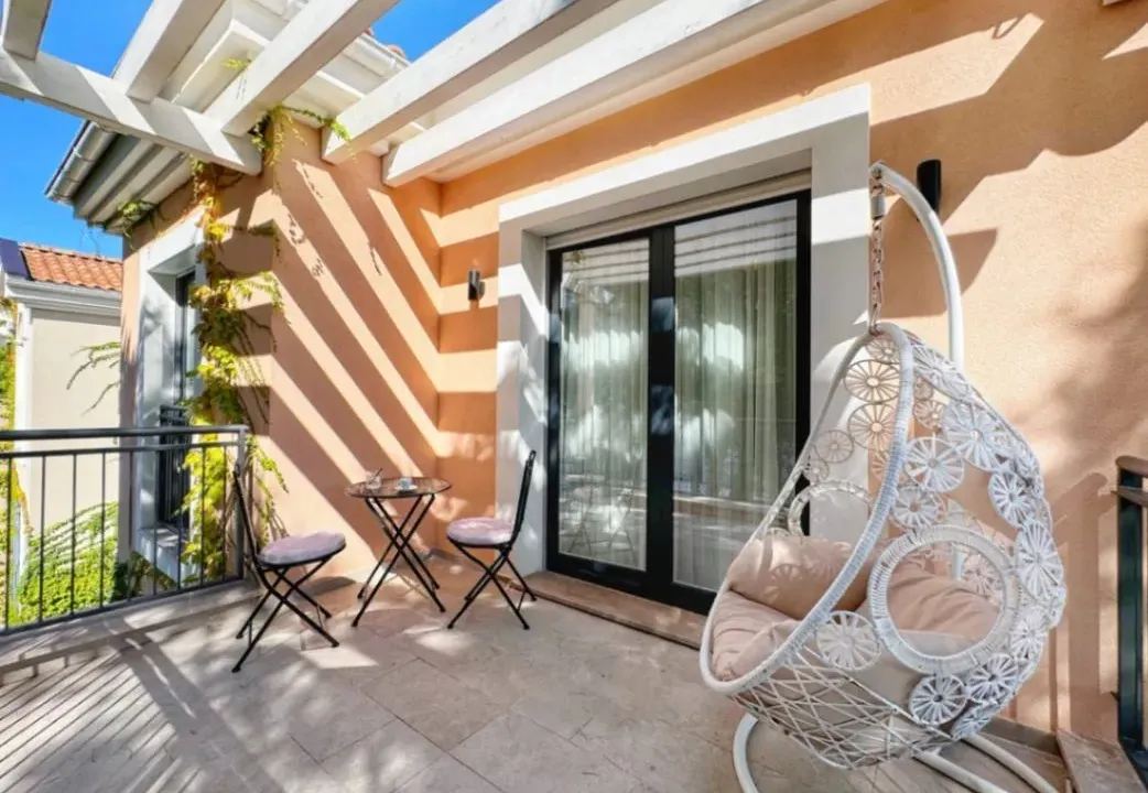 Prodaja, jednosoban stan, 56m², Luštica Bay, Tivat