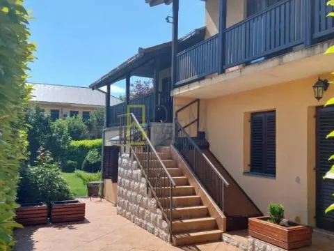 Prodaja, kuća, 190m², Cetinje, Crna Gora