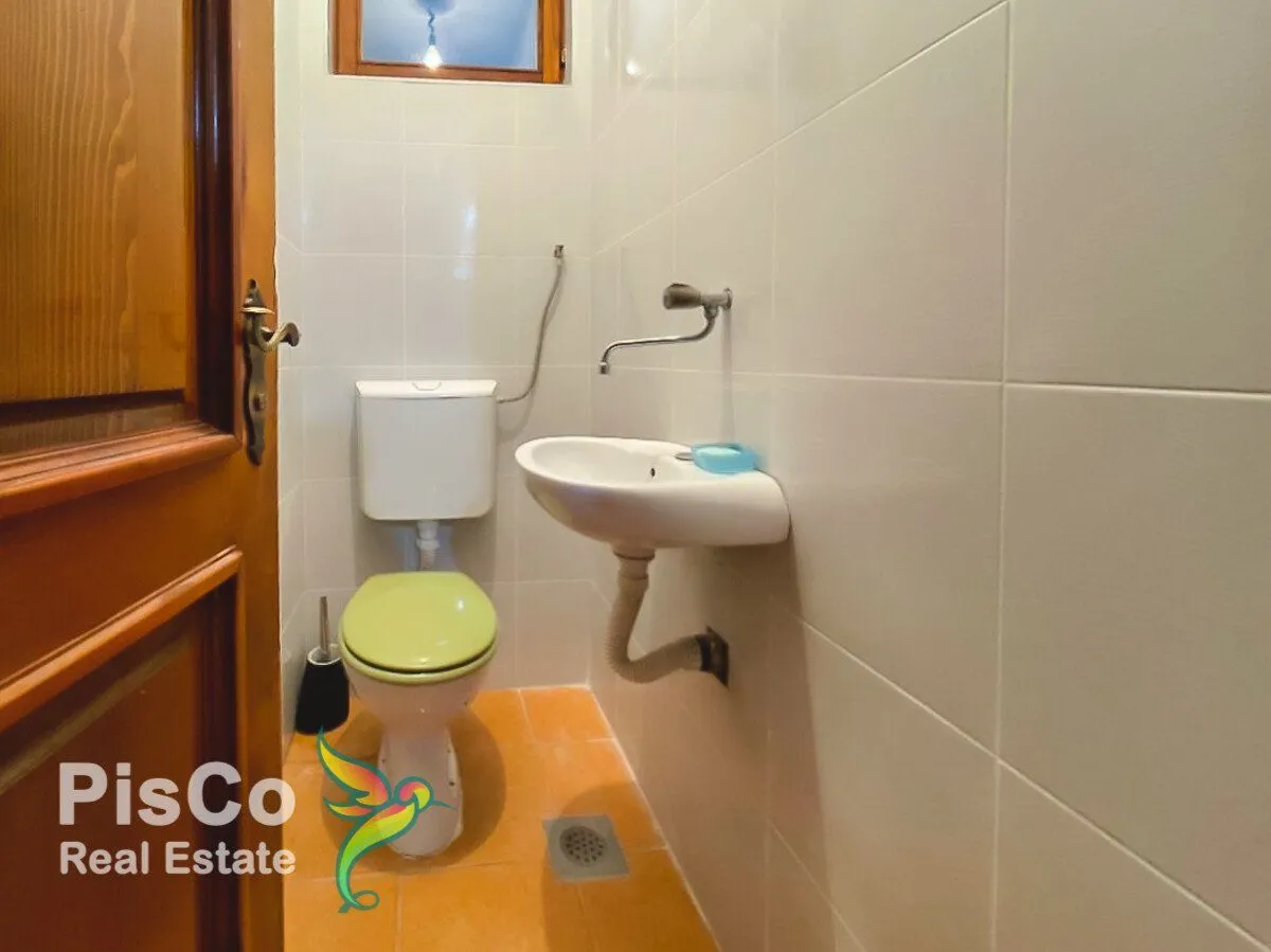 Izdavanje, kuća, 210m², Masline, Podgorica