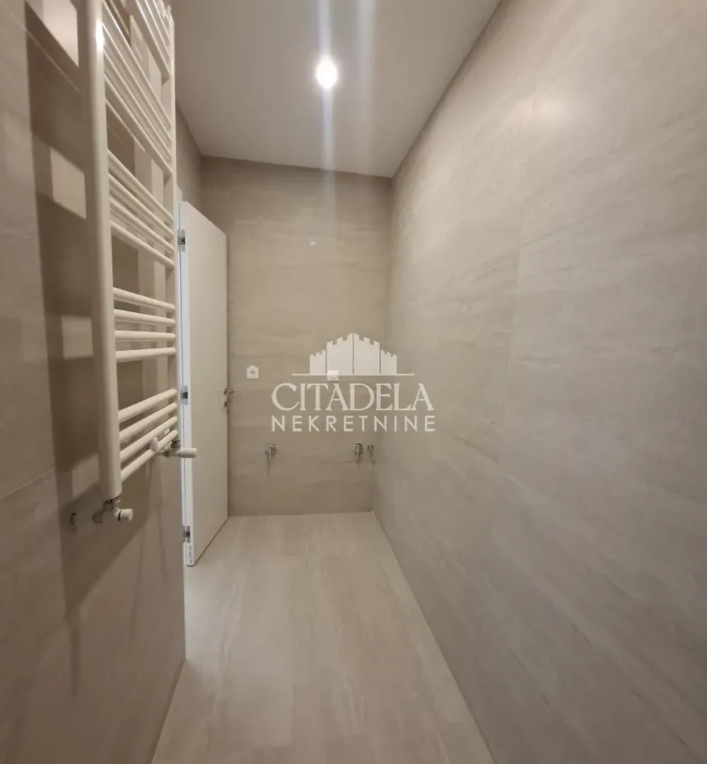 Sale, four bedroom apartment, 175m², Banovo Brdo, Beograd