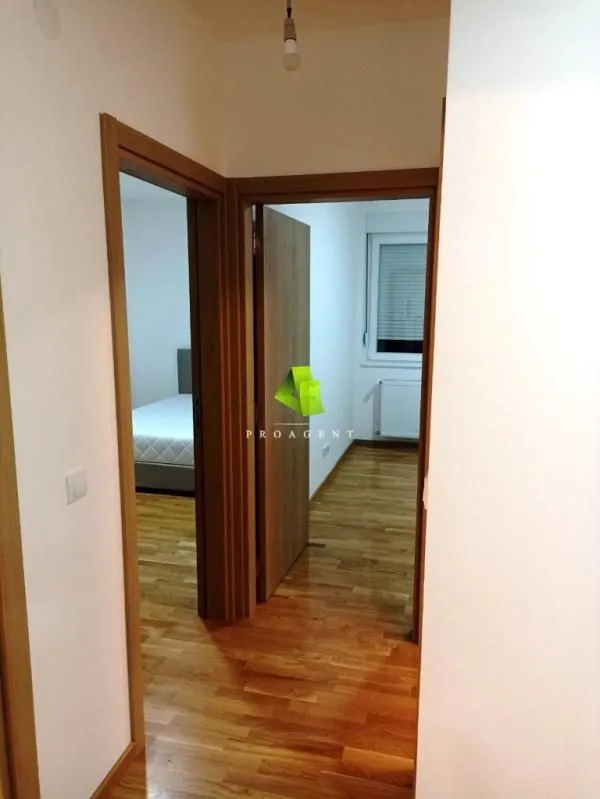 Izdavanje, dvosoban stan, 67m², Medijana, Niš