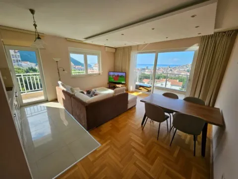 Izdavanje, jednosoban stan, 77m2, Lazi, Budva Izdavanje, jednosoban stan, 77m2, Lazi, Budva