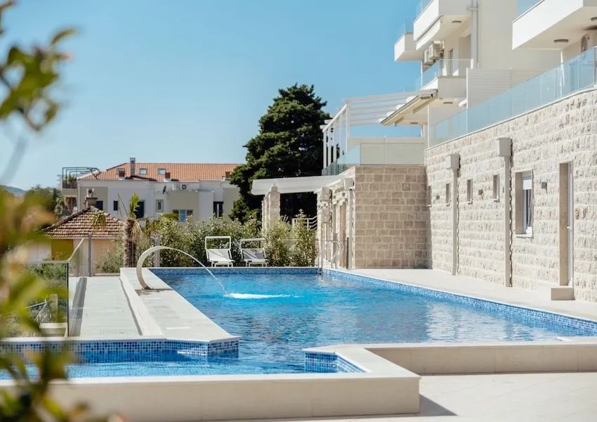 Prodaja, dvosoban stan, 91m², Baošići, Herceg Novi