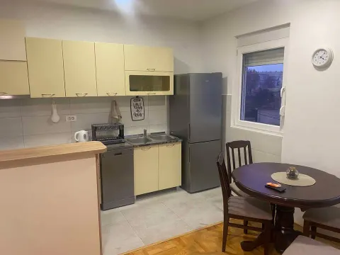 Rent, two bedroom apartment, 65m², Stari Aerodrom, Podgorica - image 5