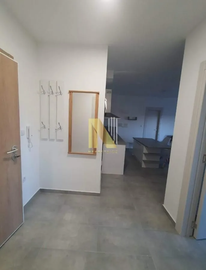 Prodaja, dvosoban stan, 43m², Salajka, Novi Sad Sve Podlokacije
