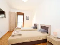 Rent, two bedroom apartment, 90m², Centar, Tivat - image 3