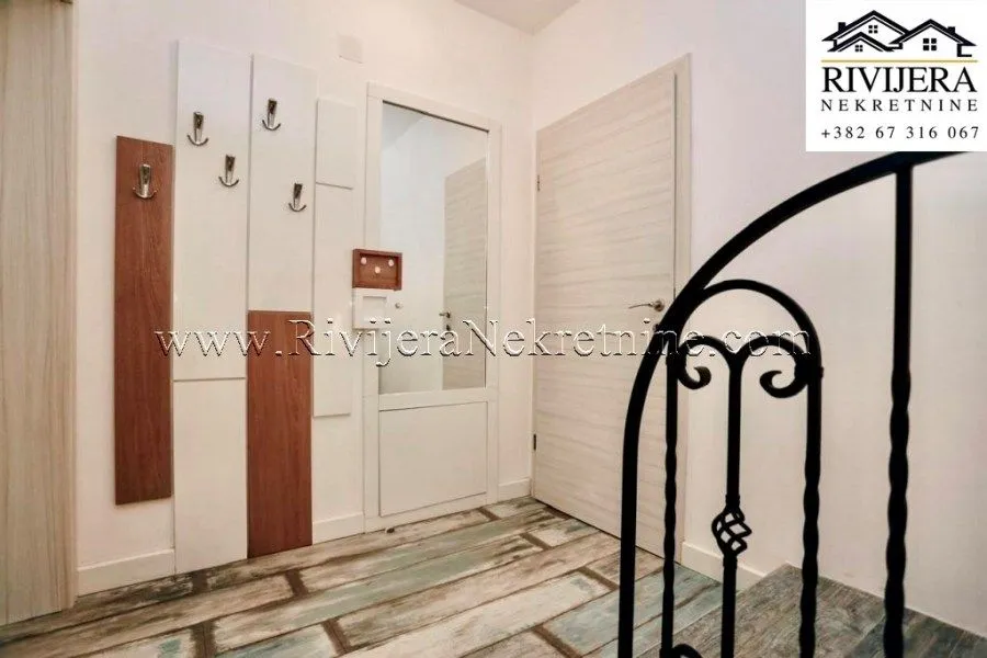 Sale, four bedroom apartment, 82m², Sveti Stefan, Budva
