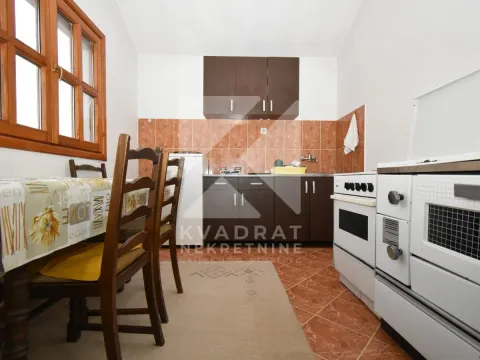 Izdavanje, dvosoban stan, 92m², Zlatica, Podgorica - image 4