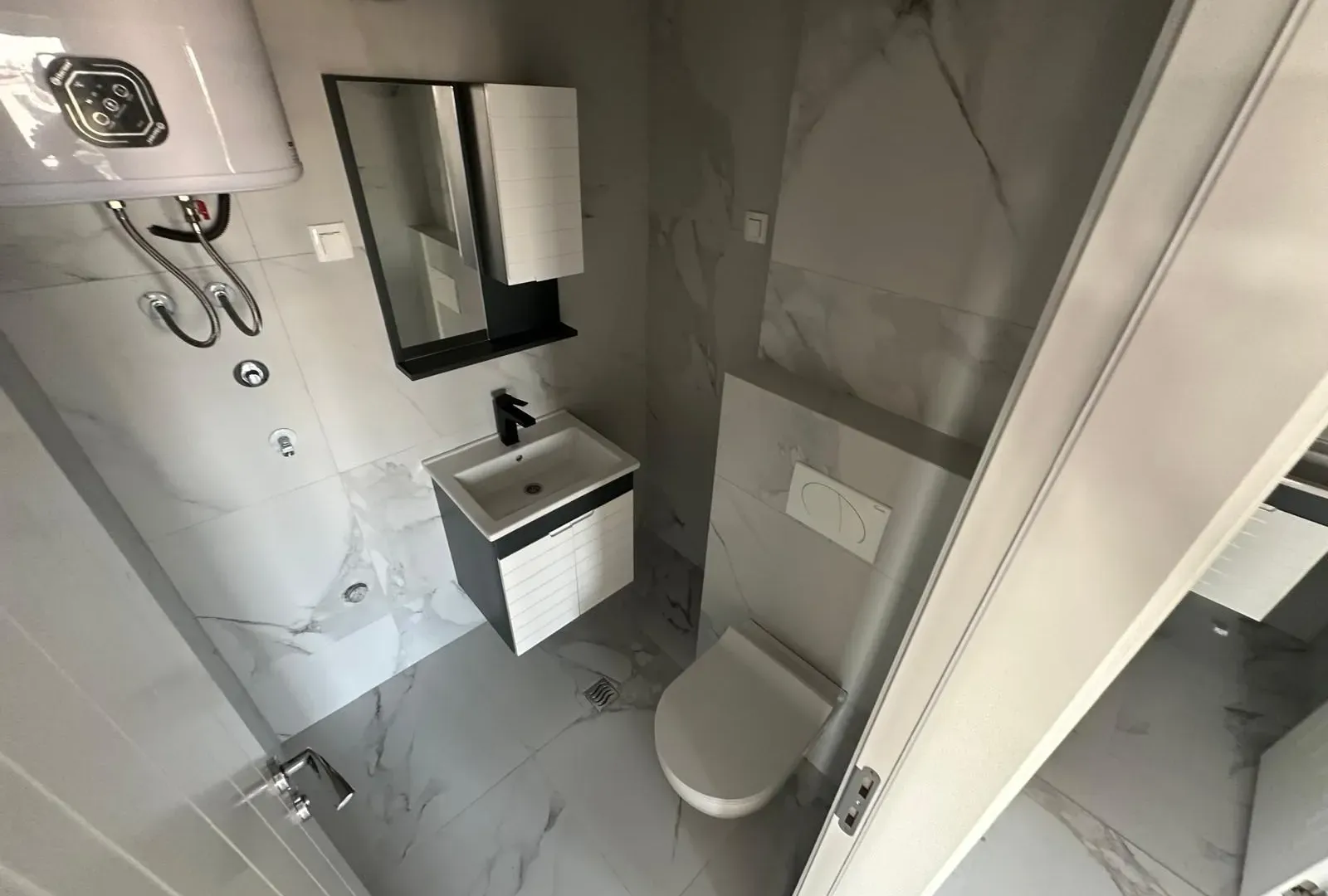 Prodaja, jednosoban stan, 39m², Central Point, Podgorica
