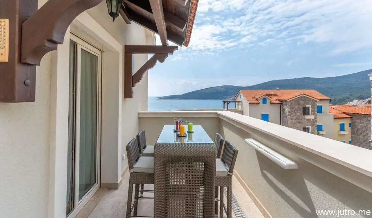 Prodaja, jednosoban stan, 55m², Luštica, Tivat
