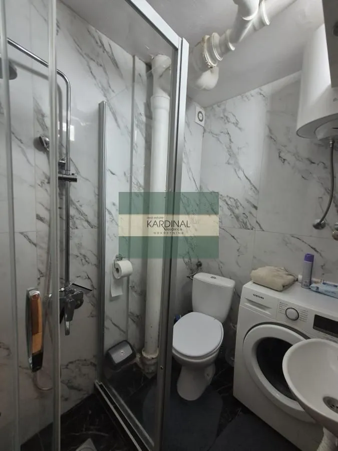 Prodaja, trosoban stan, 73m², Centar, Jagodina