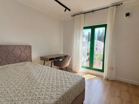 Izdavanje, dvosoban stan, 100m², Donja Lastva, Tivat - image 8